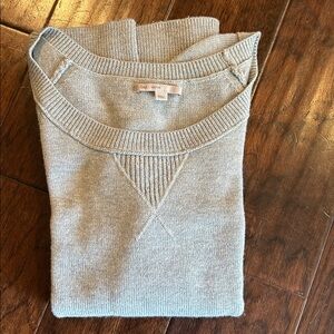 GAP Light Gray Crew Neck Sweater